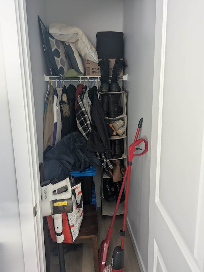 Laurie Desrochers's room