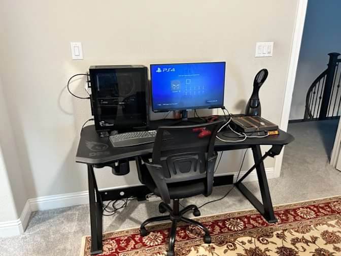 Noshad's room