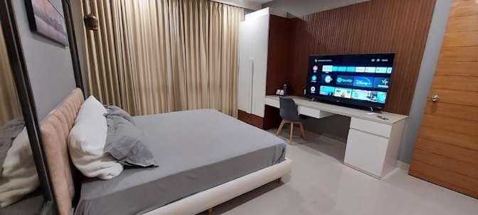 Farman's room