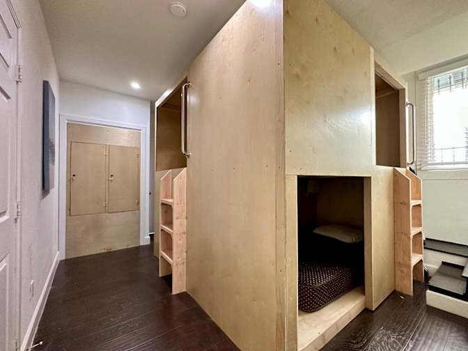 Bob's room