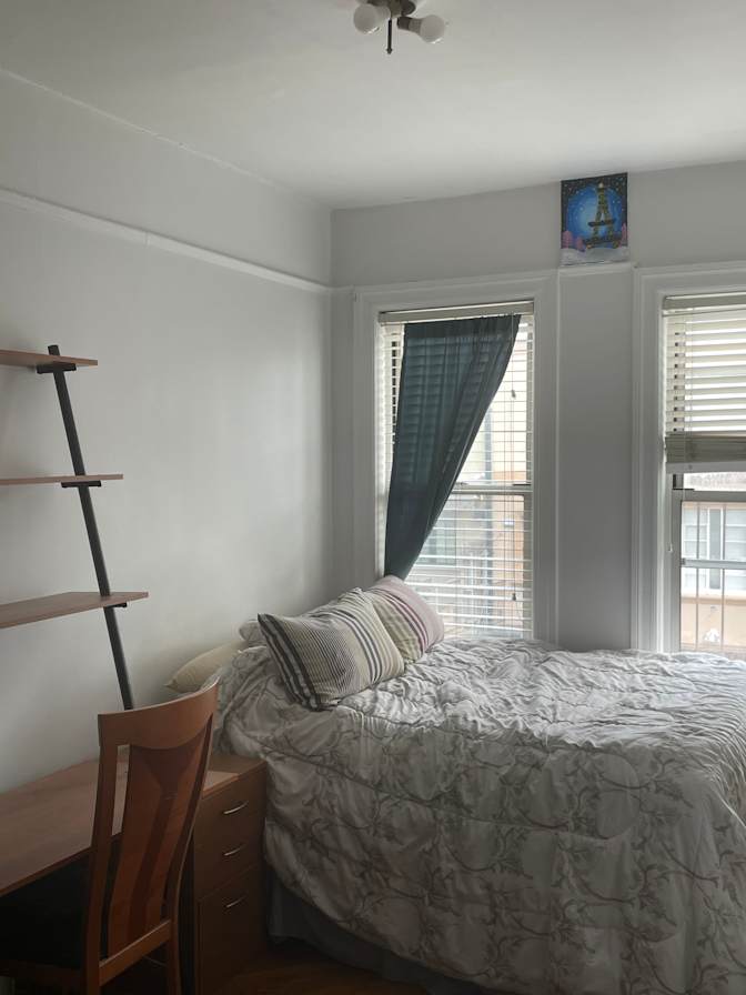 Francisco's room