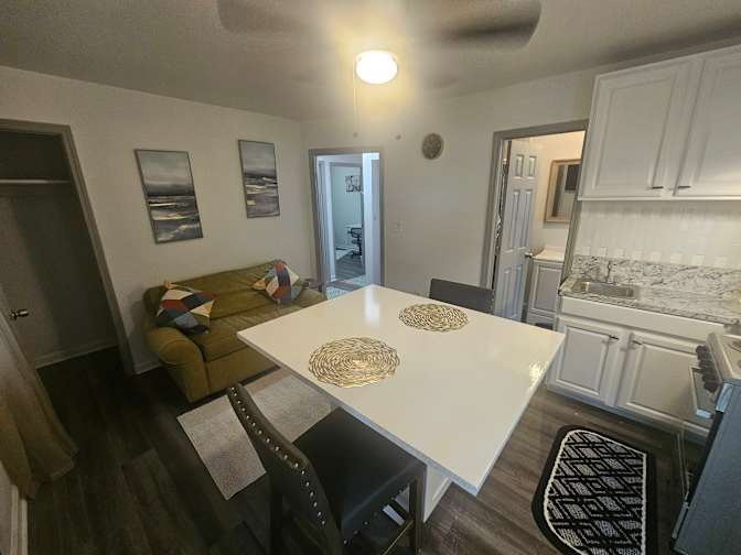 CL&C Property Management and Consulting's room