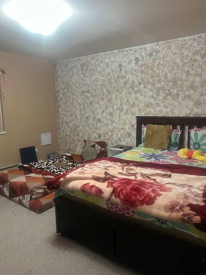 Bipan's room