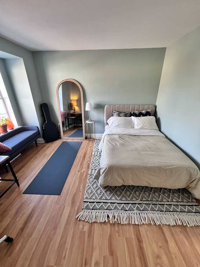 Alex W's room