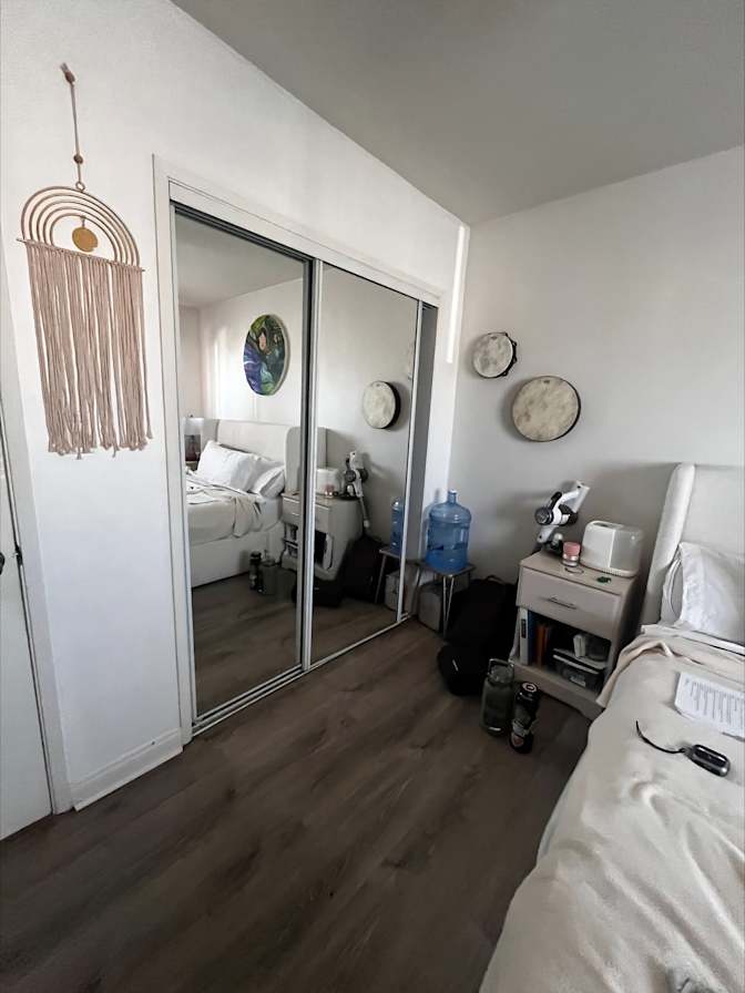 Juan's room