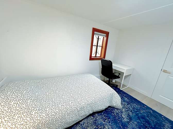 Shirin's room