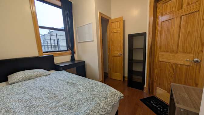 Dujan's room