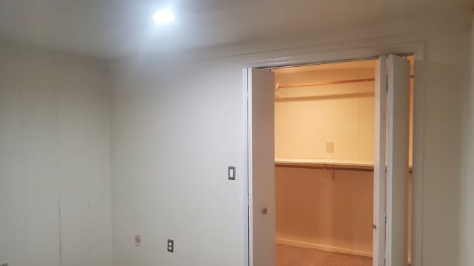 Enrique's room