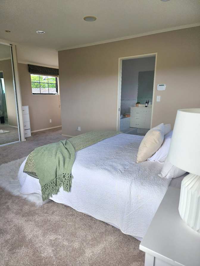 Quynh's room