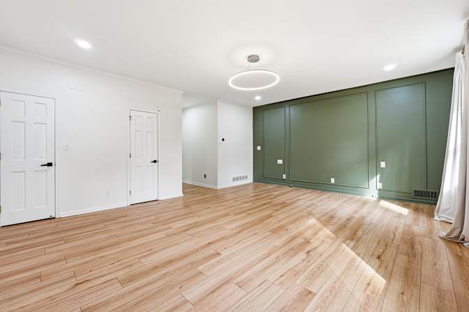 Alcove Rooms's room
