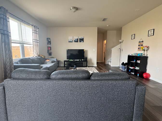 Alcove Rooms's room