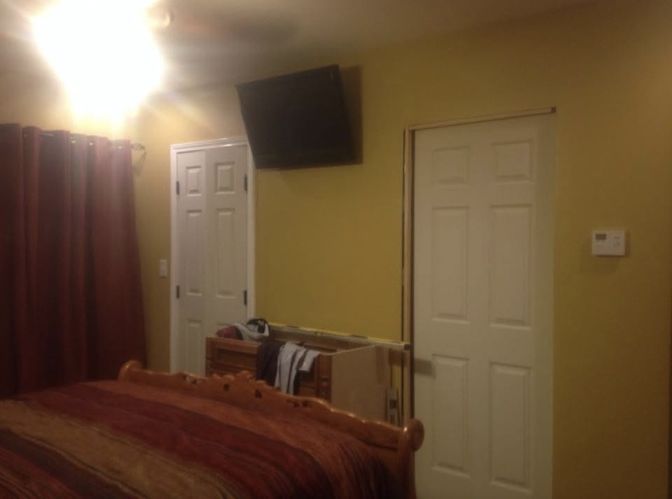Kelsey Thomas's room