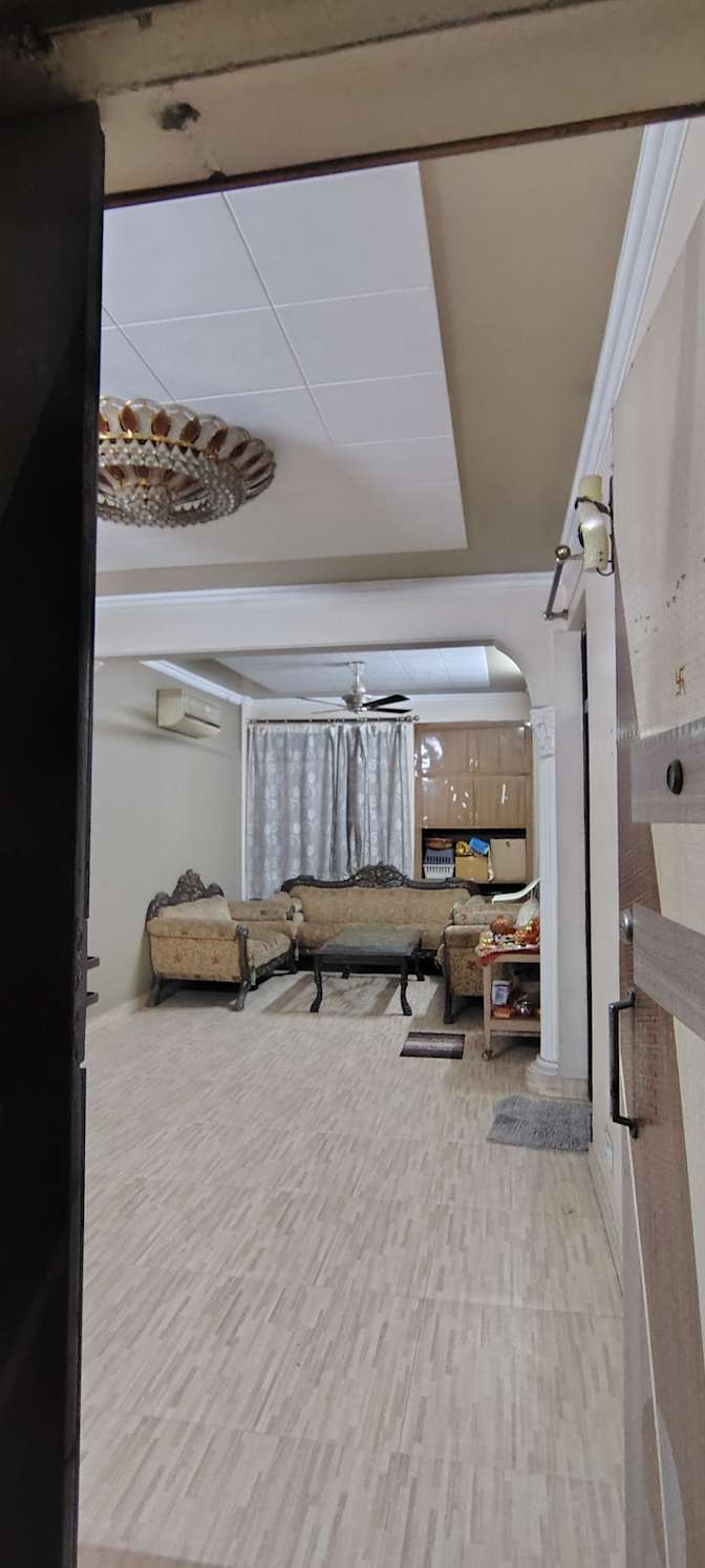 Geetanjali's room