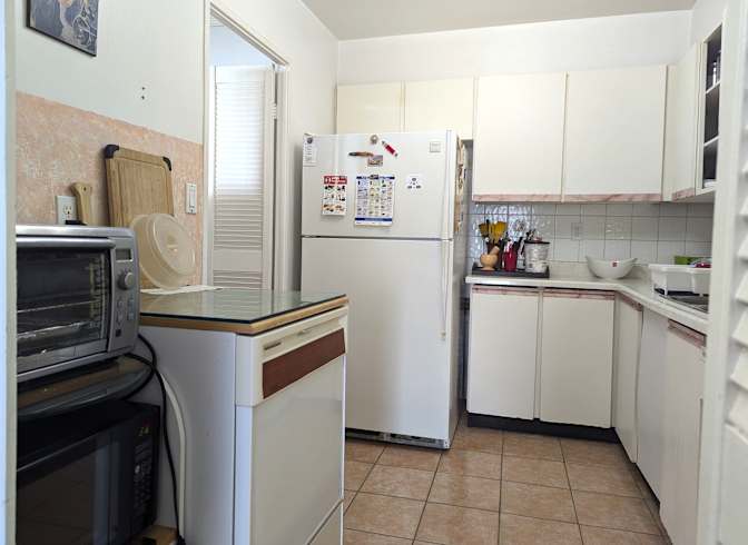 Furnished Room's room