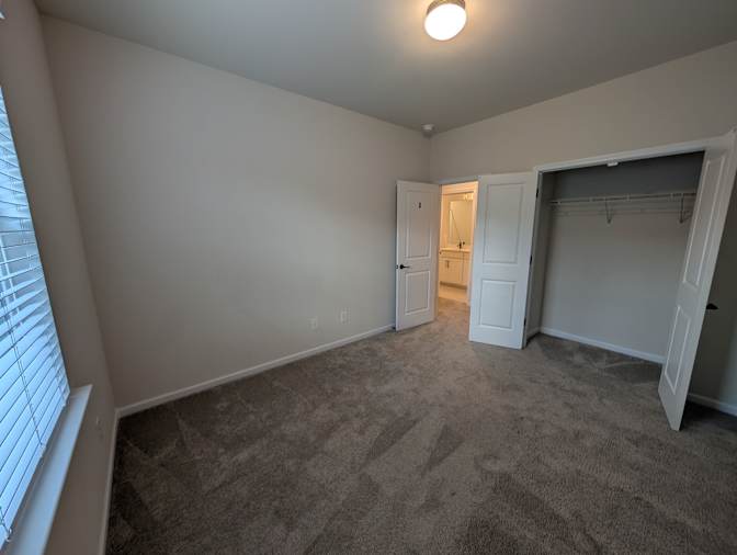Alcove Rooms's room