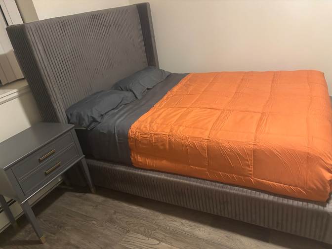 BROOKLYN APARTMENT SHARE LONG OR SHORT TERM's room
