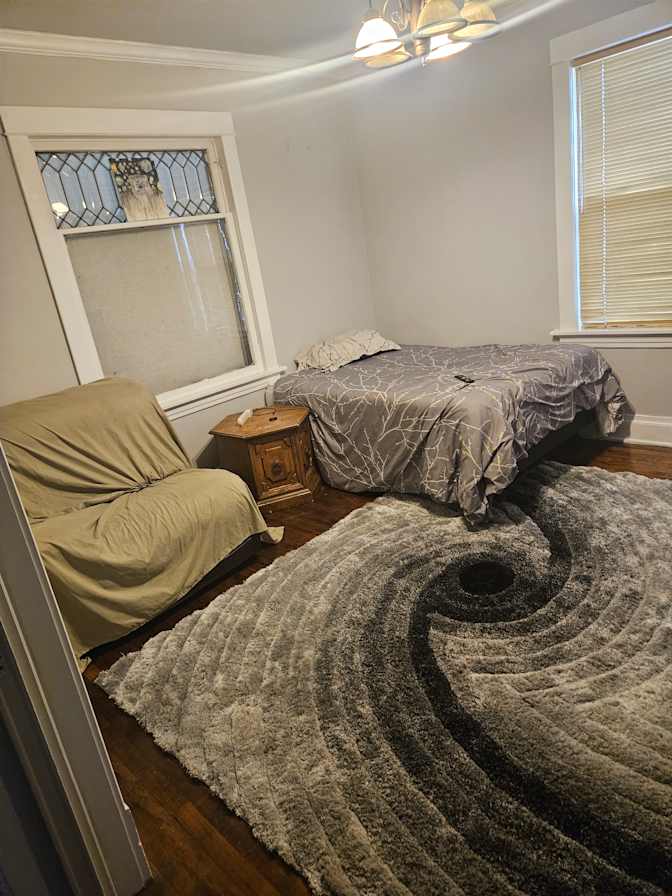 Noe's room