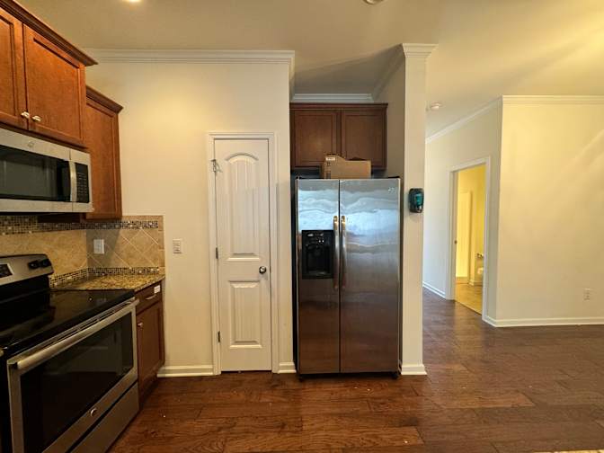 Alcove Rooms's room