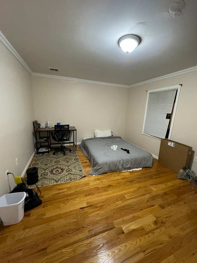 Jen's room