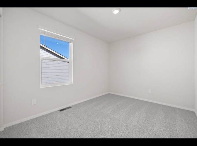 carlos's room