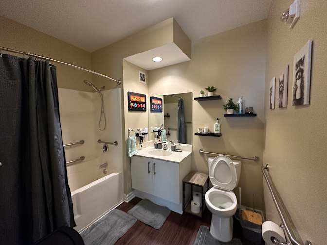 Cindy's room