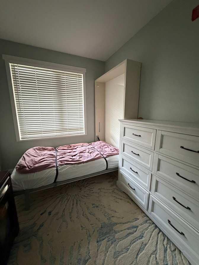 G's room
