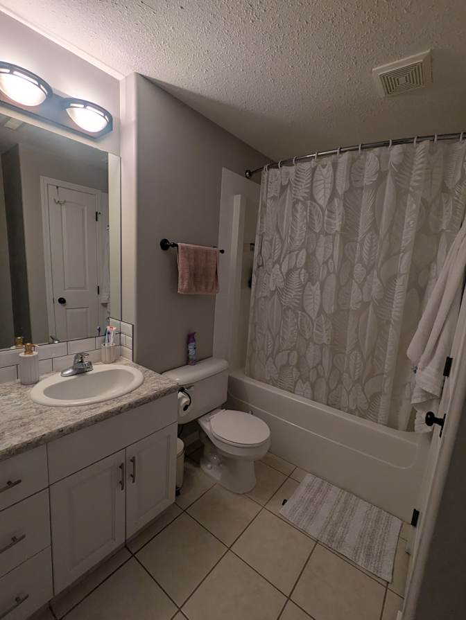 Susan Hoogeveen's room