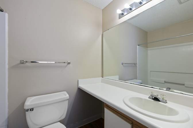 Alcove Rooms's room