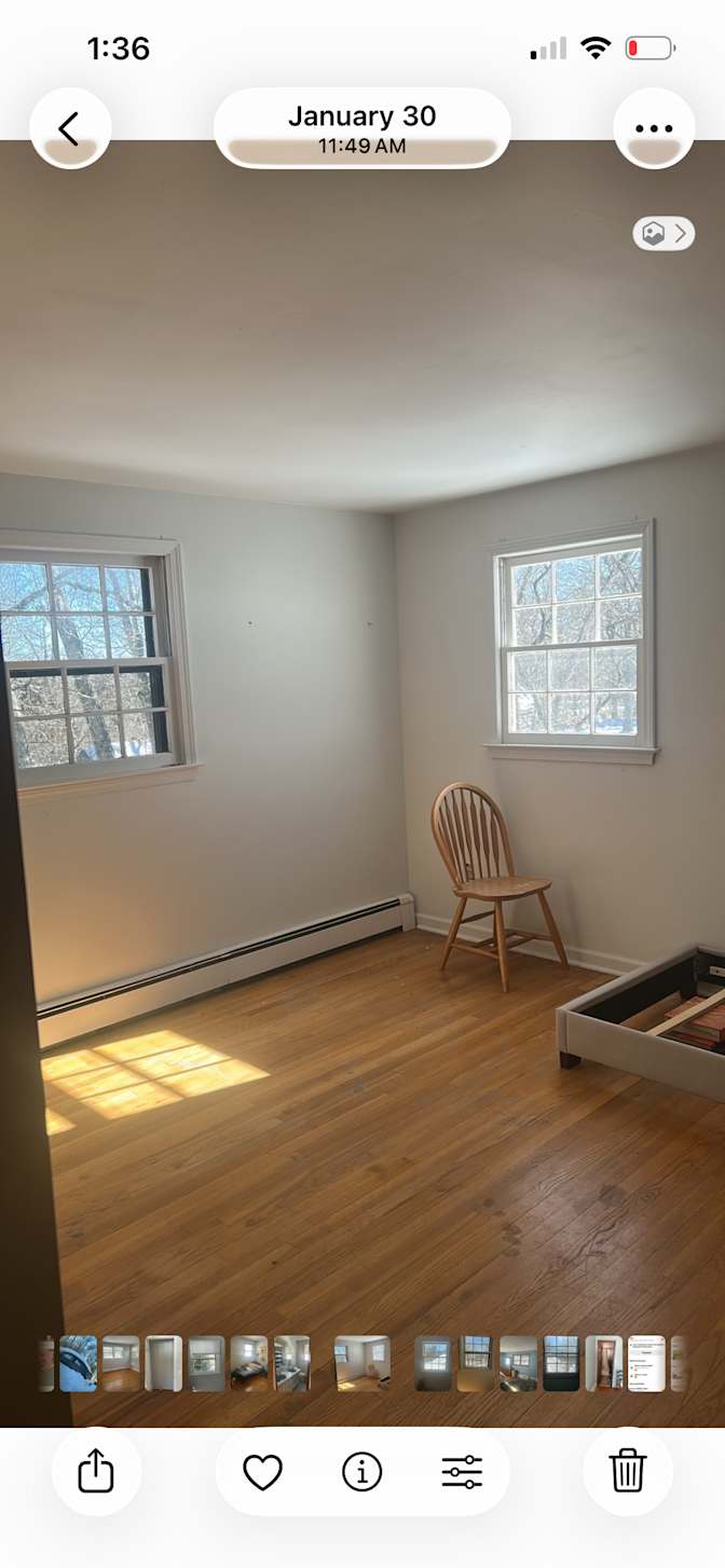Pooyan Khodadoust's room