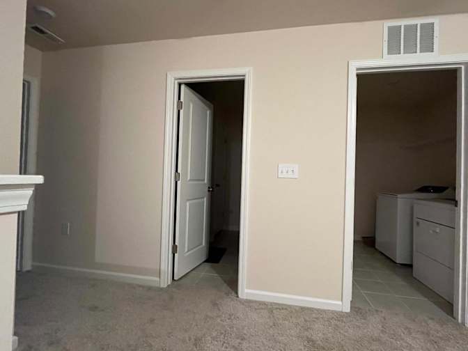 Alcove Rooms's room