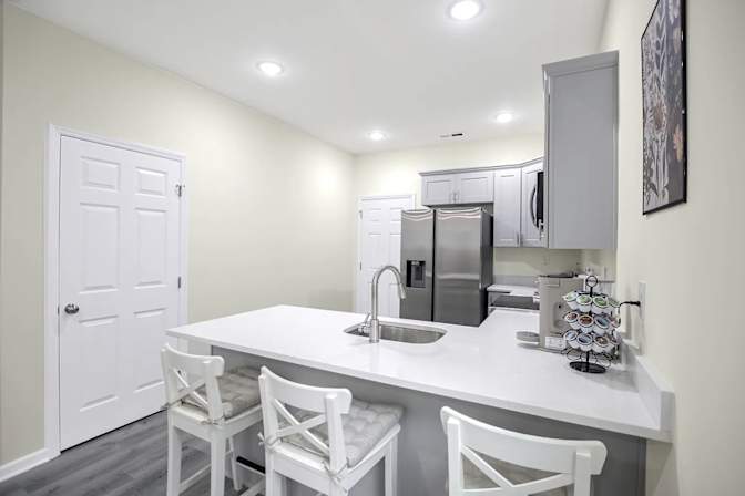Alcove Rooms's room