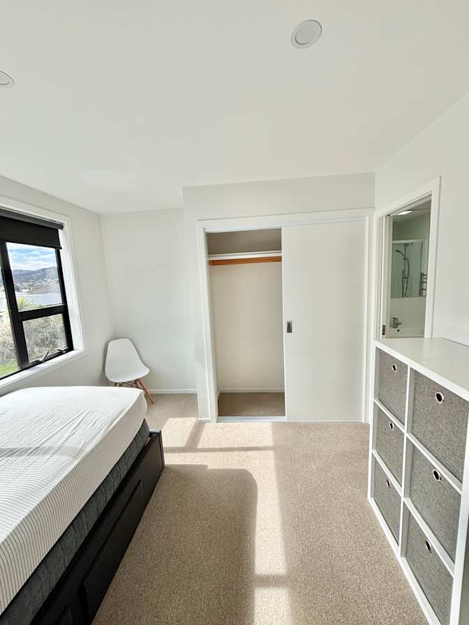 Kara Leonardo's room