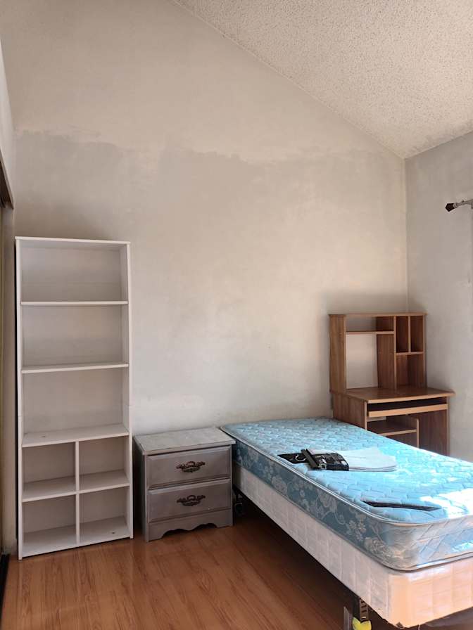 Lynn's room