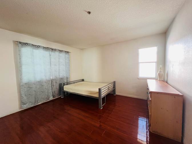 Eric Hoang's room