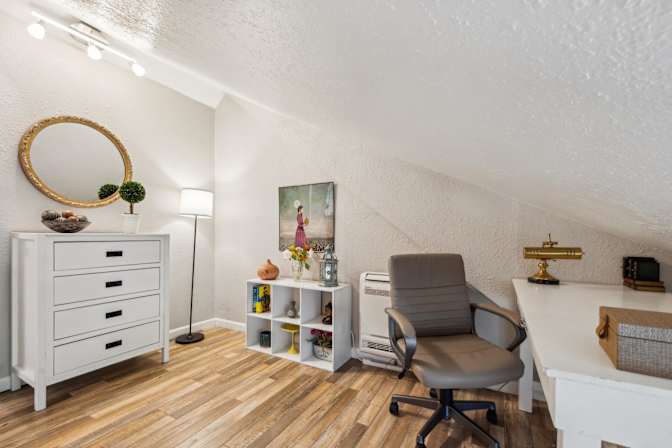 Lisa's room