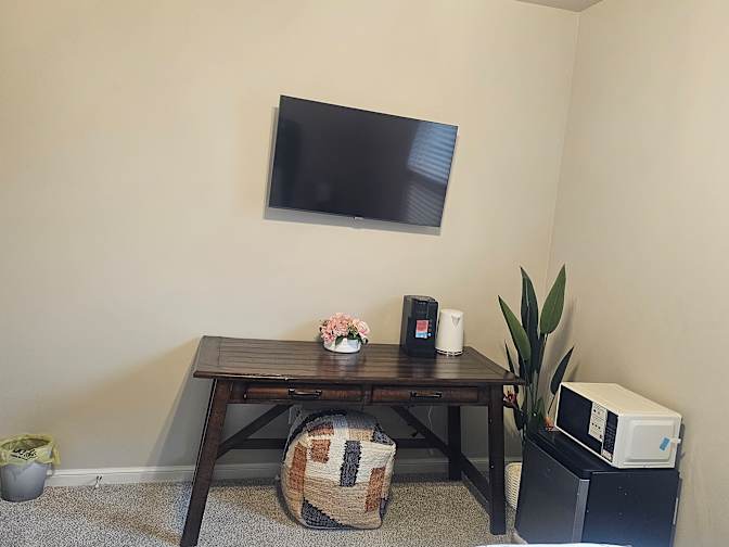 Asiawali's room