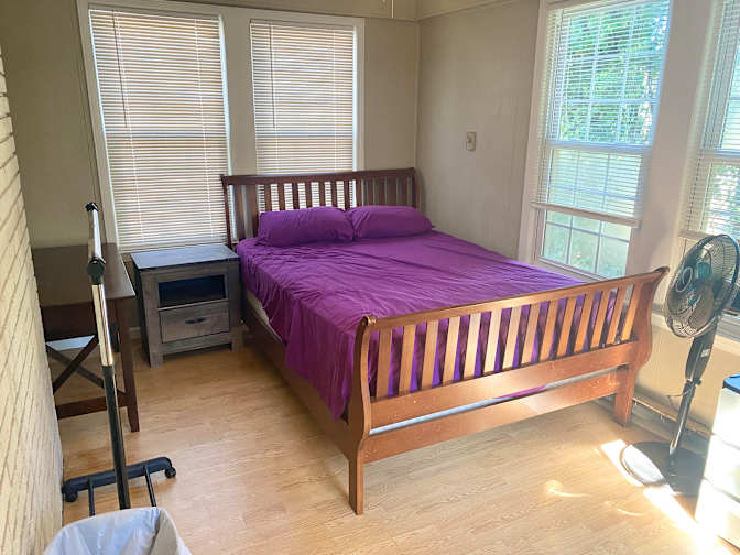 Thomas's room