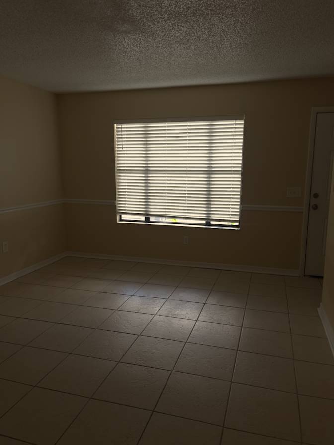 Chili's room