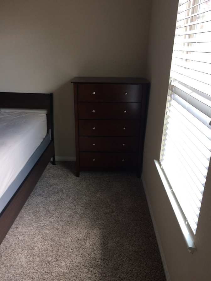 Lester's room