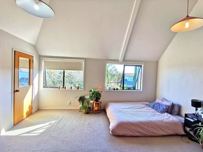 Gal's room