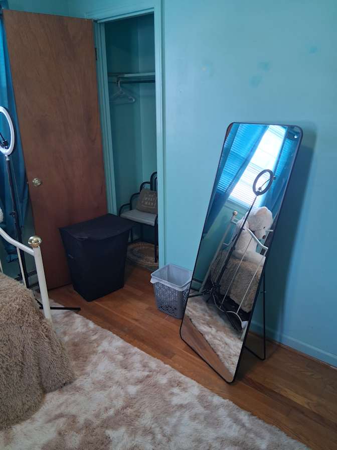 Jeffrey White's room