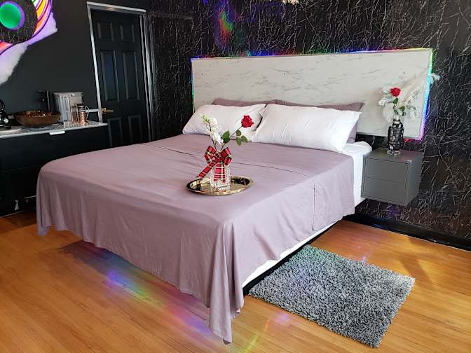 Dee's room