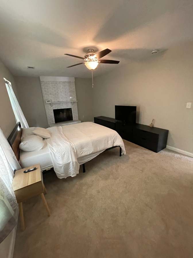 Tee's room