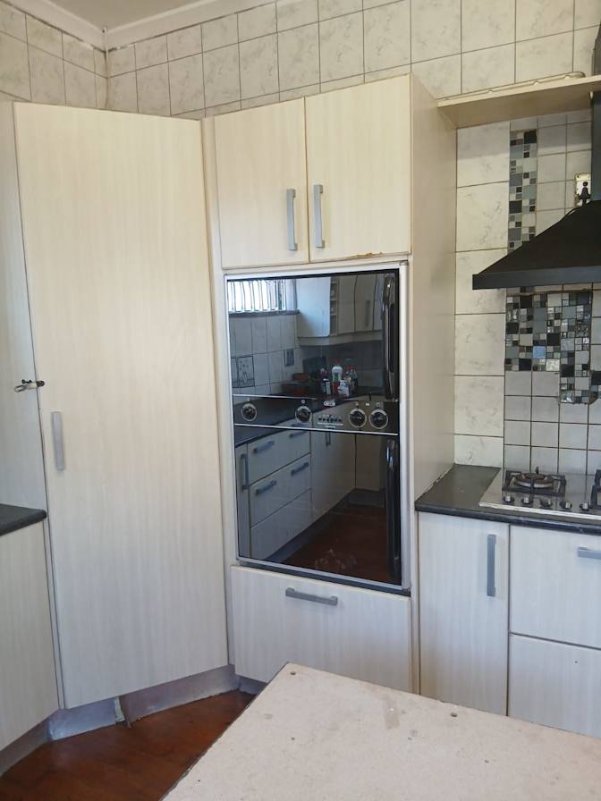 Miliswa Mjuleni's room