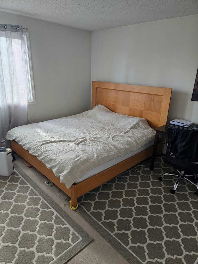 ANDREI MIKHAILOV's room