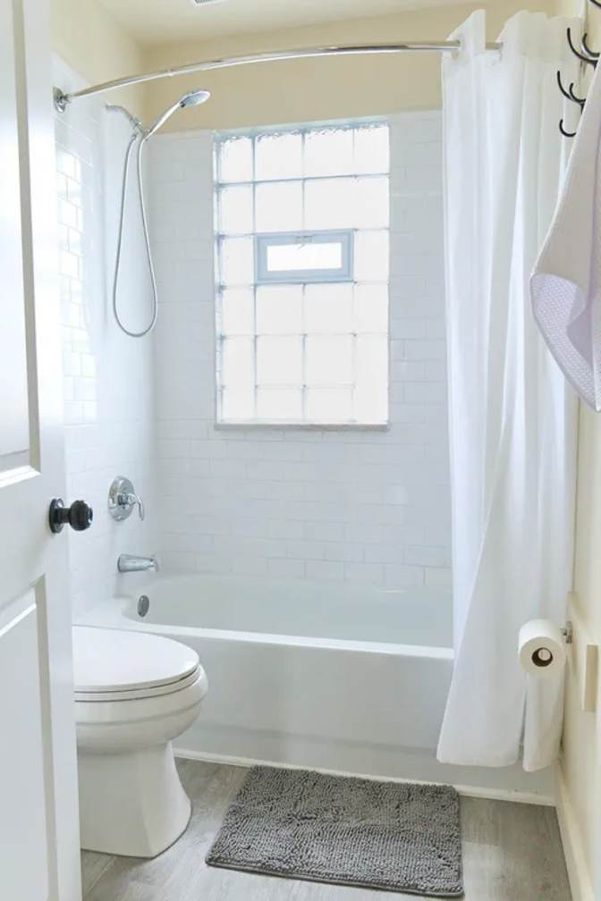 Gorgeous Private room available's room