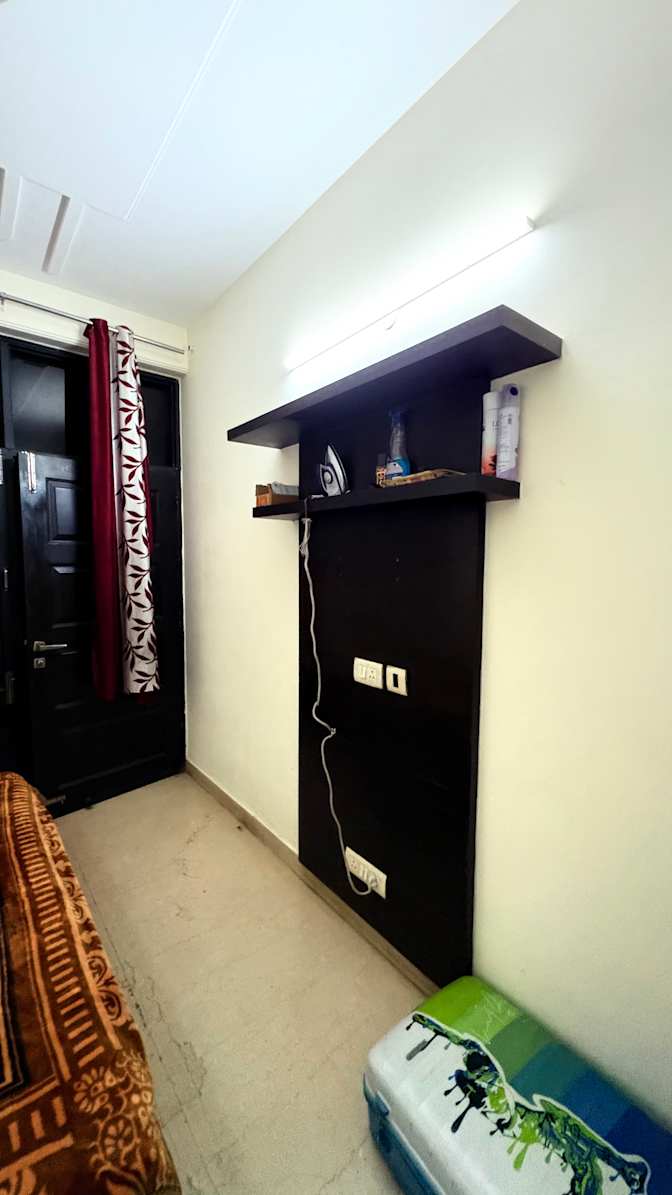 Abhinav's room