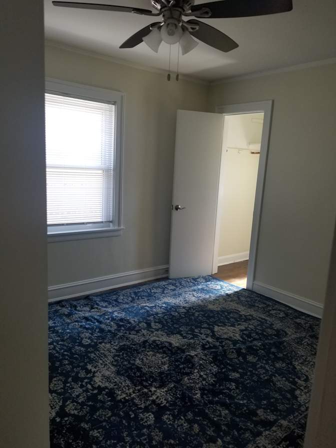 Dee's room
