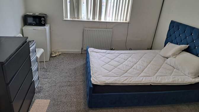 Max's room