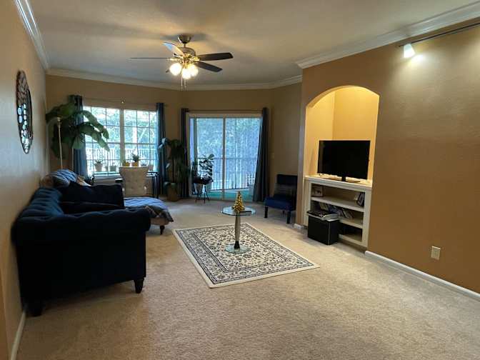 Dee's room